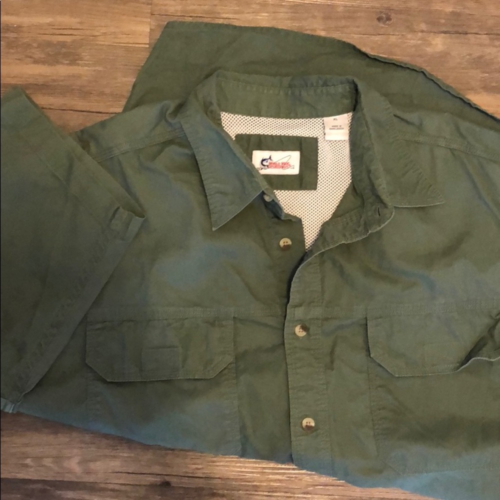🏖Summer Sale🏖 $5 Double Front Pocket Men’s Shirt
